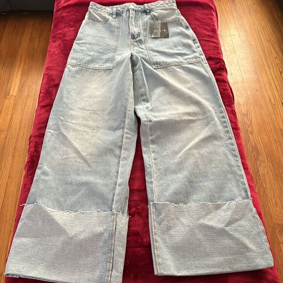 High Waisted Wide Leg Cuffed Jeans - Size small - Picture 3 of 4